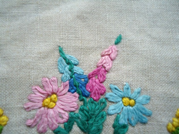 modflowers: cottage embroidery