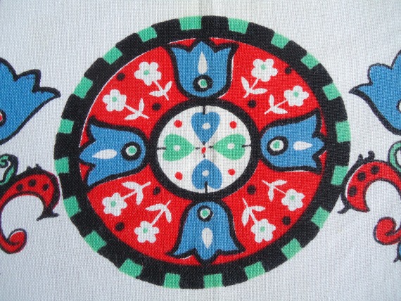 modflowers: folk tablecloth