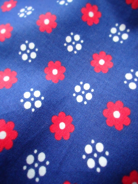 modflowers: vintage pinny fabric