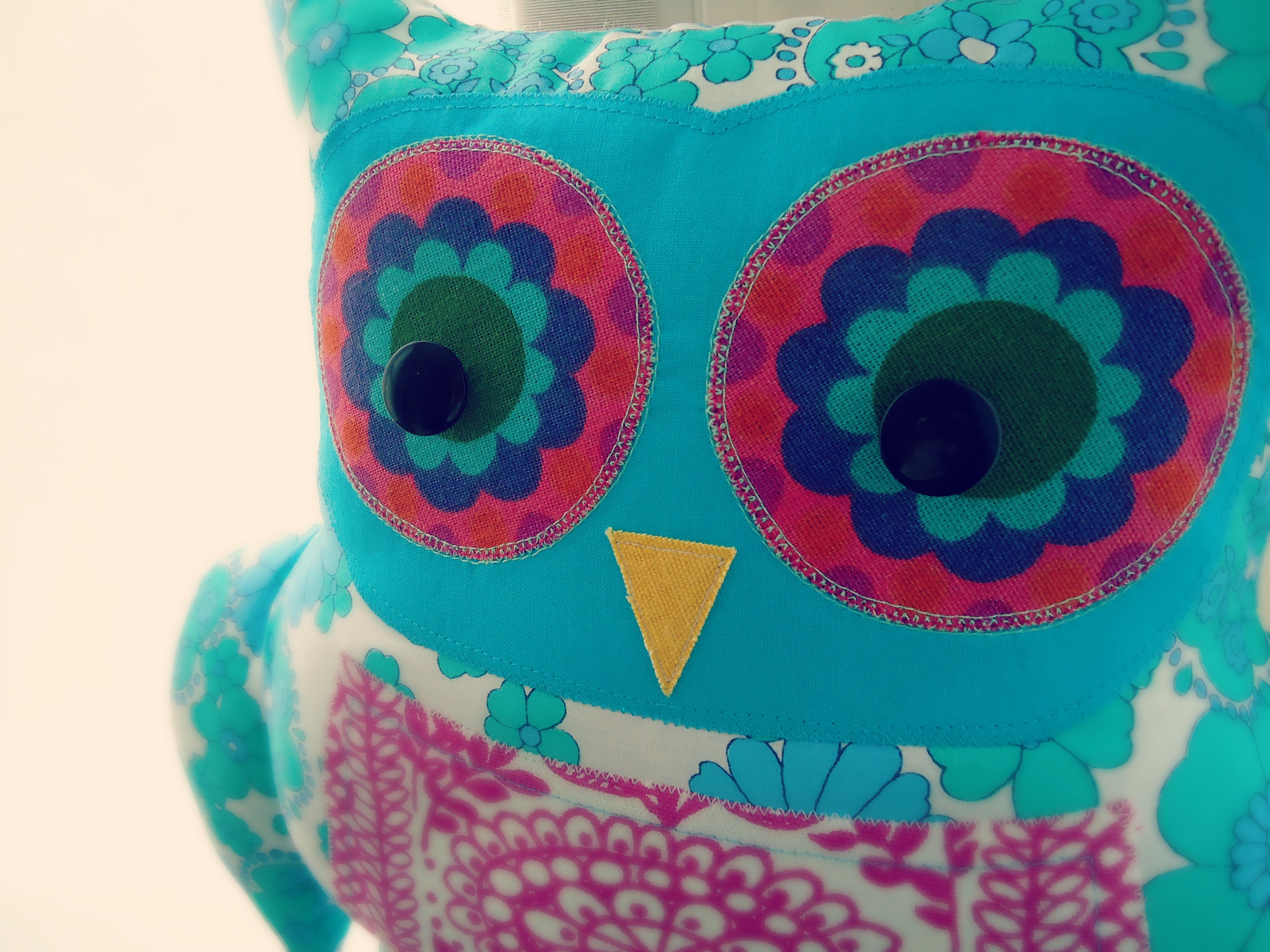 modflowers: owl cushion