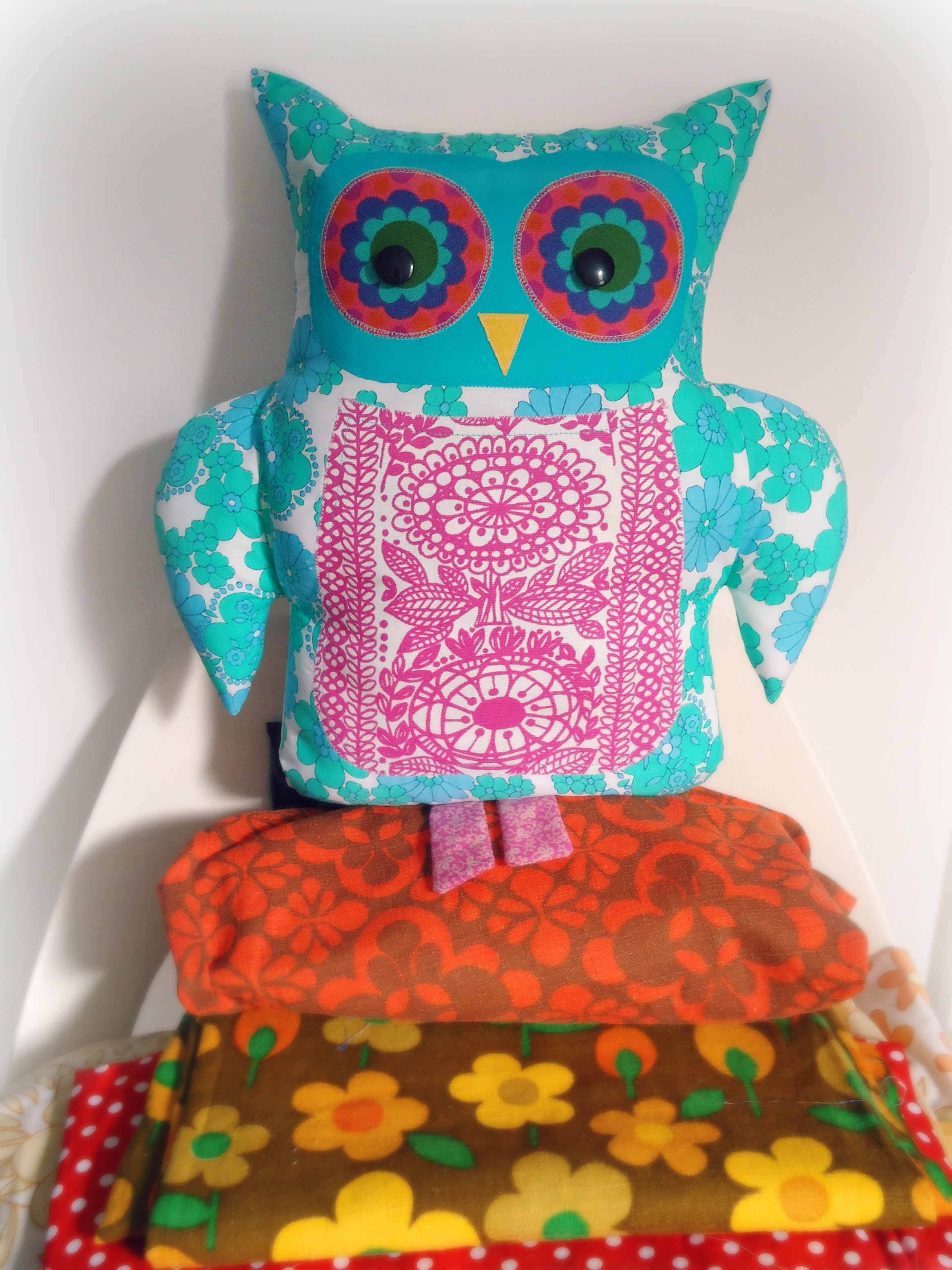 modflowers: owl cushion