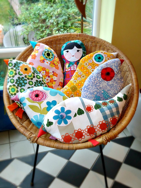 modflowers: tweetie cushions at Marias3 570