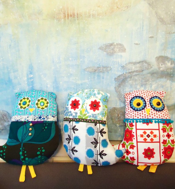 owl cushion parade1