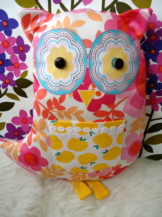 owl cushion pink & yellow2 570