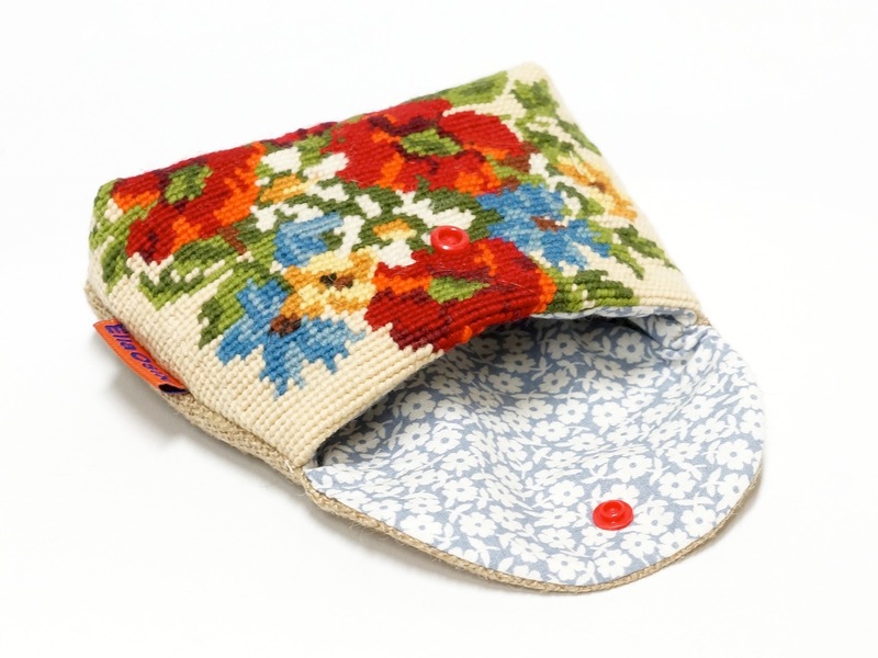 modflowers: vintage needlepoint makeup bag by Ella OSix