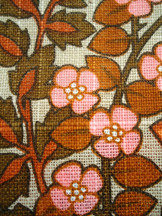 vintage table mat 560