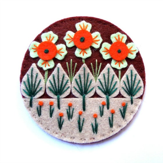 wonderland felt brooch