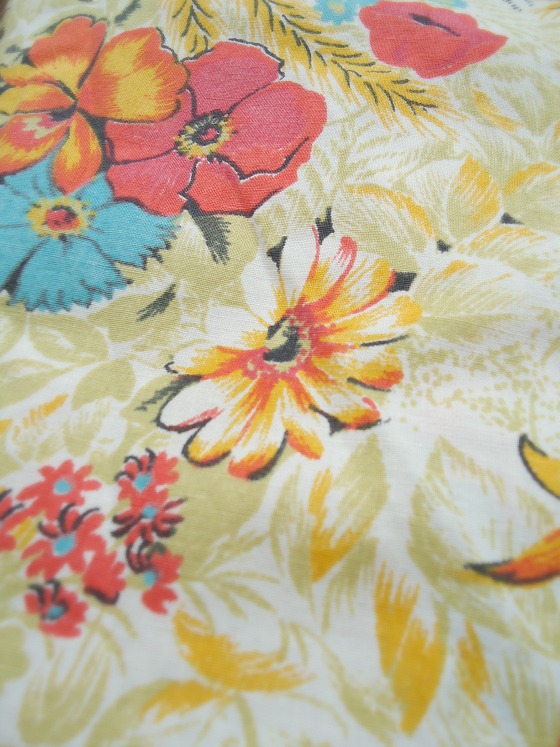 modflowers: vintage skirt fabric