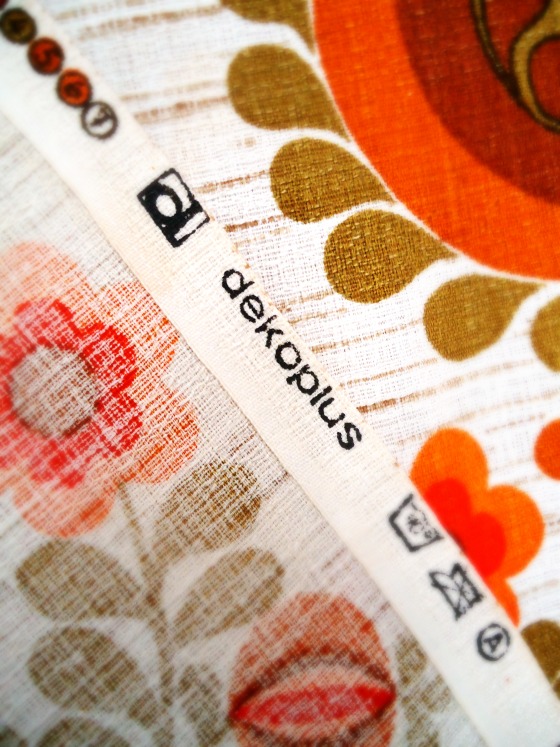 modflowers: dekoplus vintage fabric selvedge