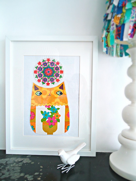 modflowers: framed appliqué cat picture