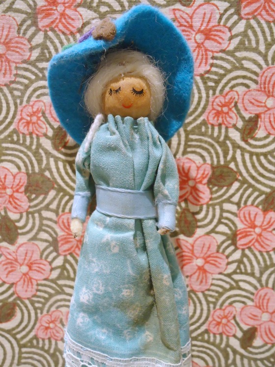 modflowers: vintage peg doll