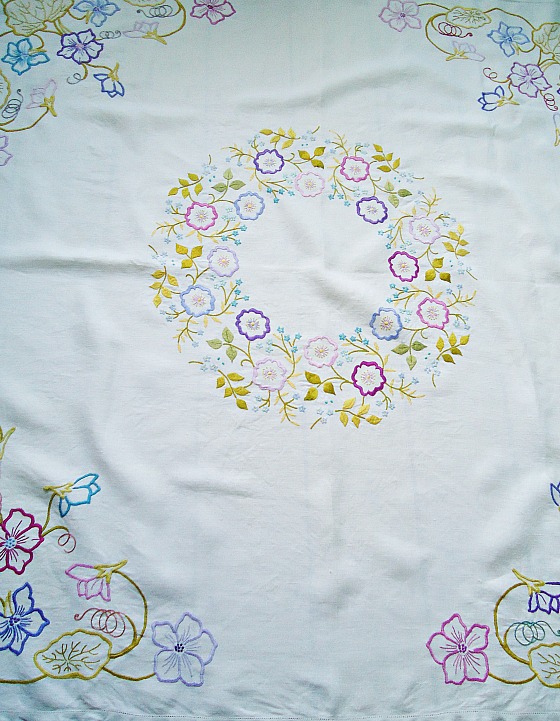 modflowers: vintage embroidered tablecloth