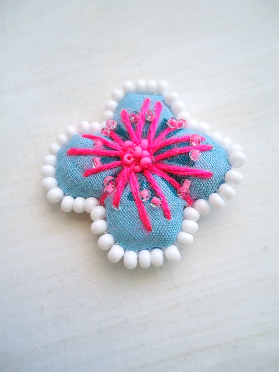 modflowers: stuffed fabric flower with beads