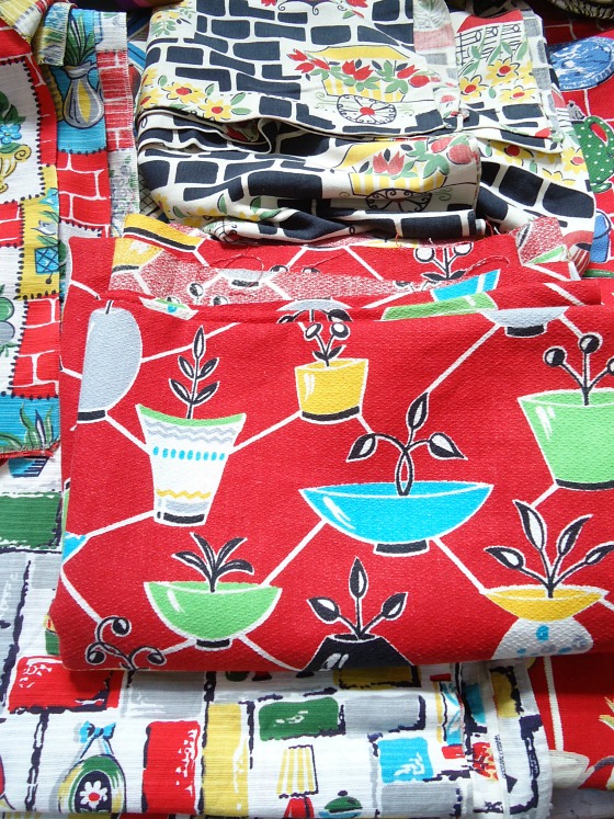 modflowers: vintage fabrics at Lady Bay Vintage Market