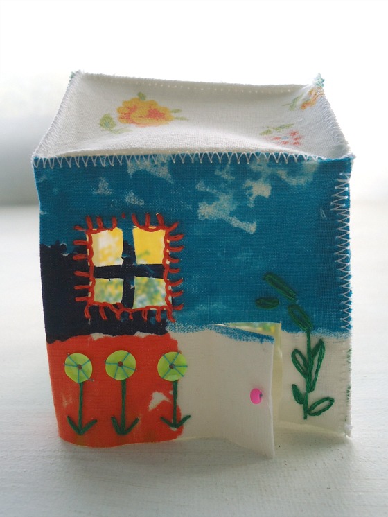 modflowers: little fabric house