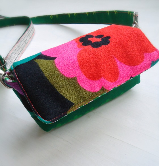 modflowers: vintage fabric pouch bag