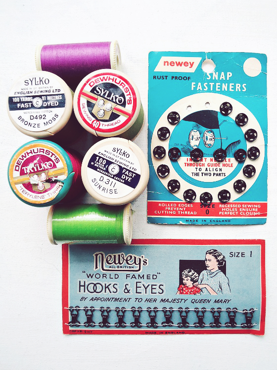 modflowers: vintage sewing supplies