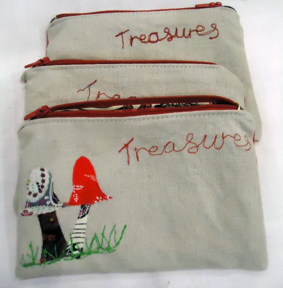 modflowers: treasure pouches by blue stiggy