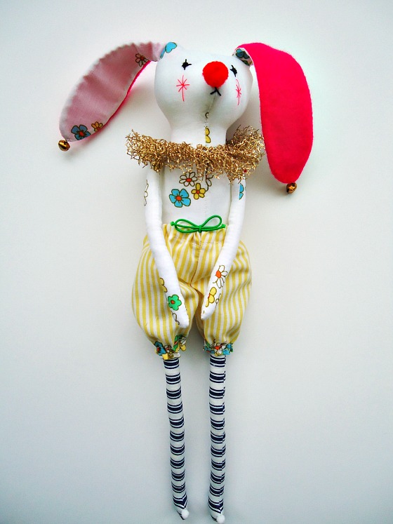 modflowers: nibbles the sad clown-rabbit