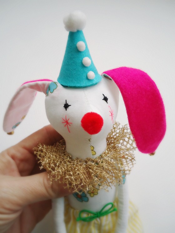 modflowers: nibbles the sad clown-rabbit