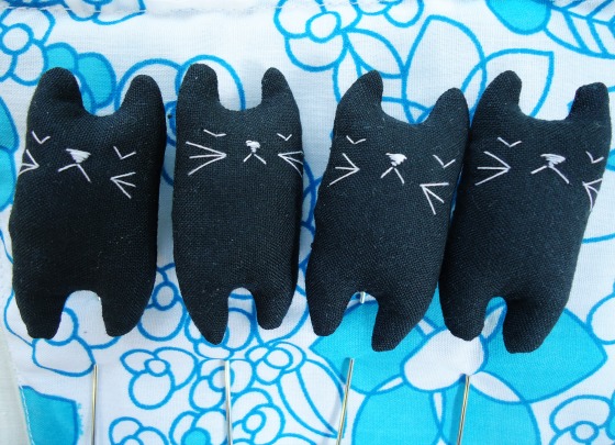 modflowers: black cat stickpins 