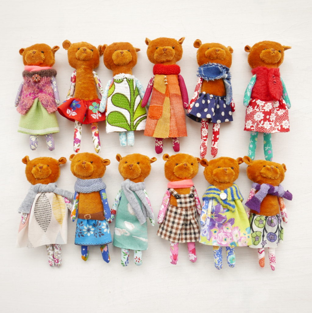 modflowers: busy as a bee - velvet bears