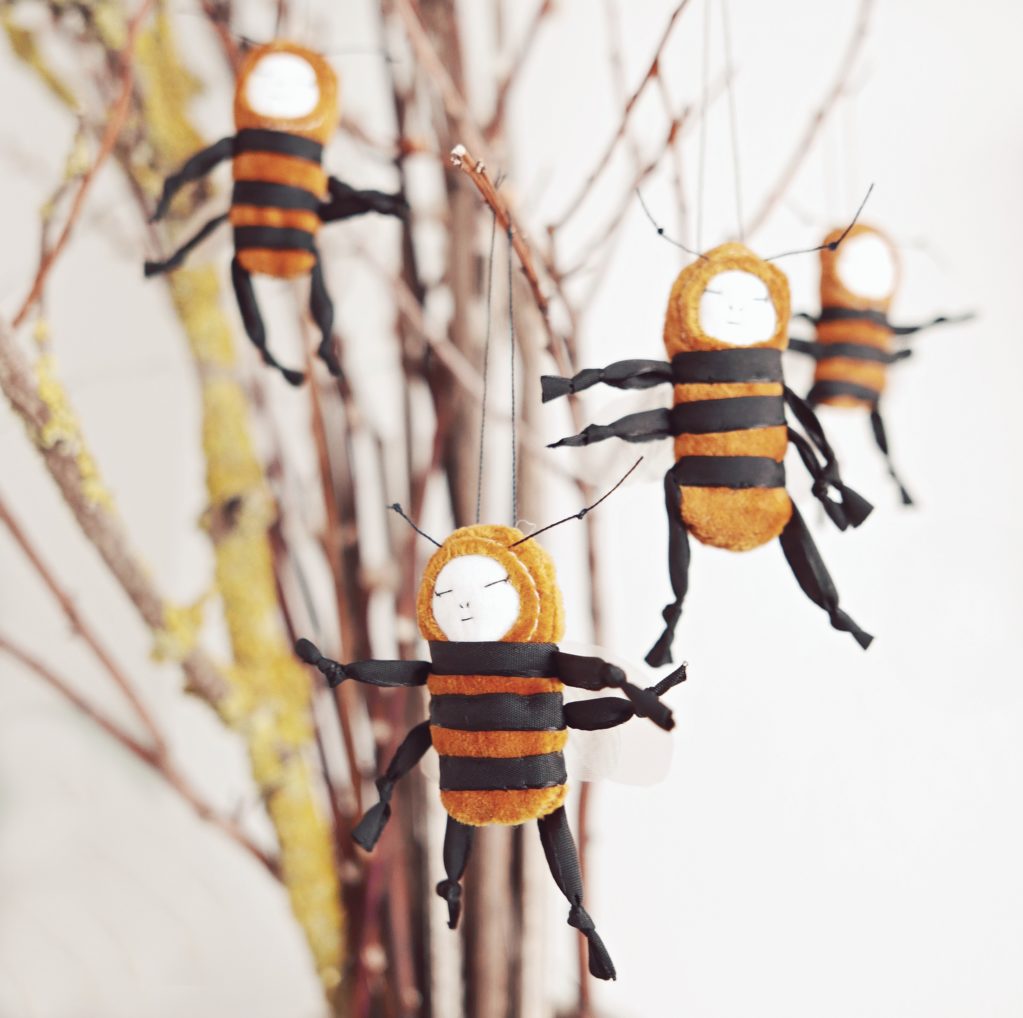 modflowers: busy as a bee - fabric bumblebees 