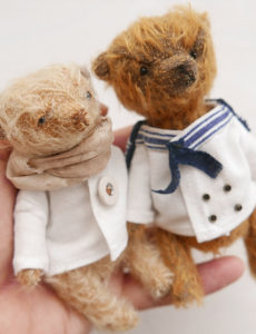 Dudley and Tiny: miniature bears by modflowers