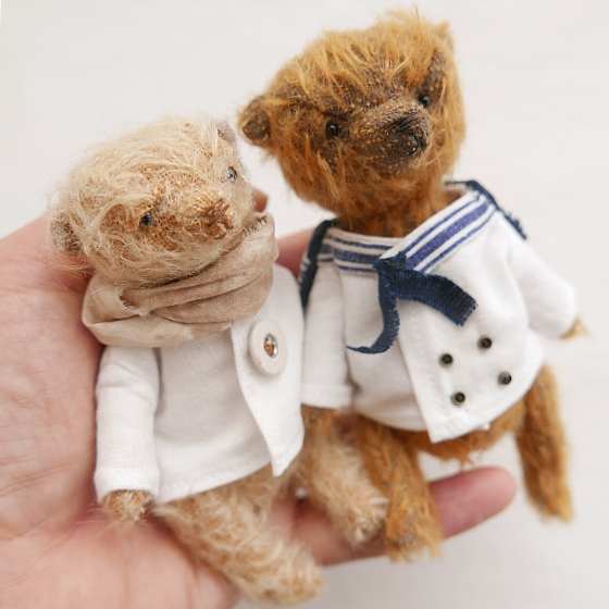 Dudley and Tiny: miniature bears by modflowers