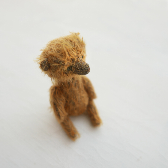 Tiny: artist bear by modflowers